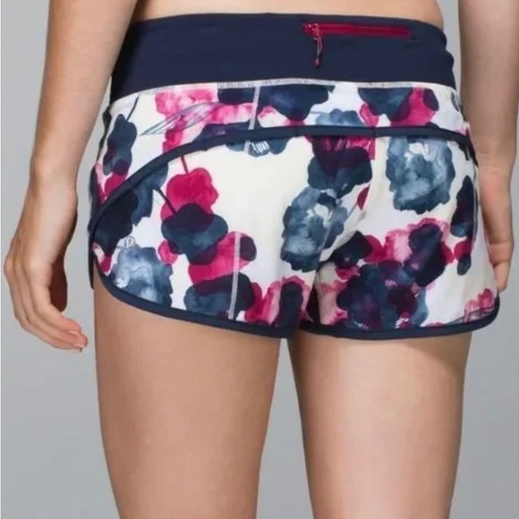 LULULEMON run: speed short *4-way
Stretch inky floral ghost inkwell bumble berry - Picture 2 of 12